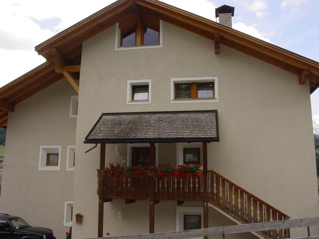 Ciasa Rudiferia Appartamenti In Alta Badia Badia (South Tyrol) Exterior foto